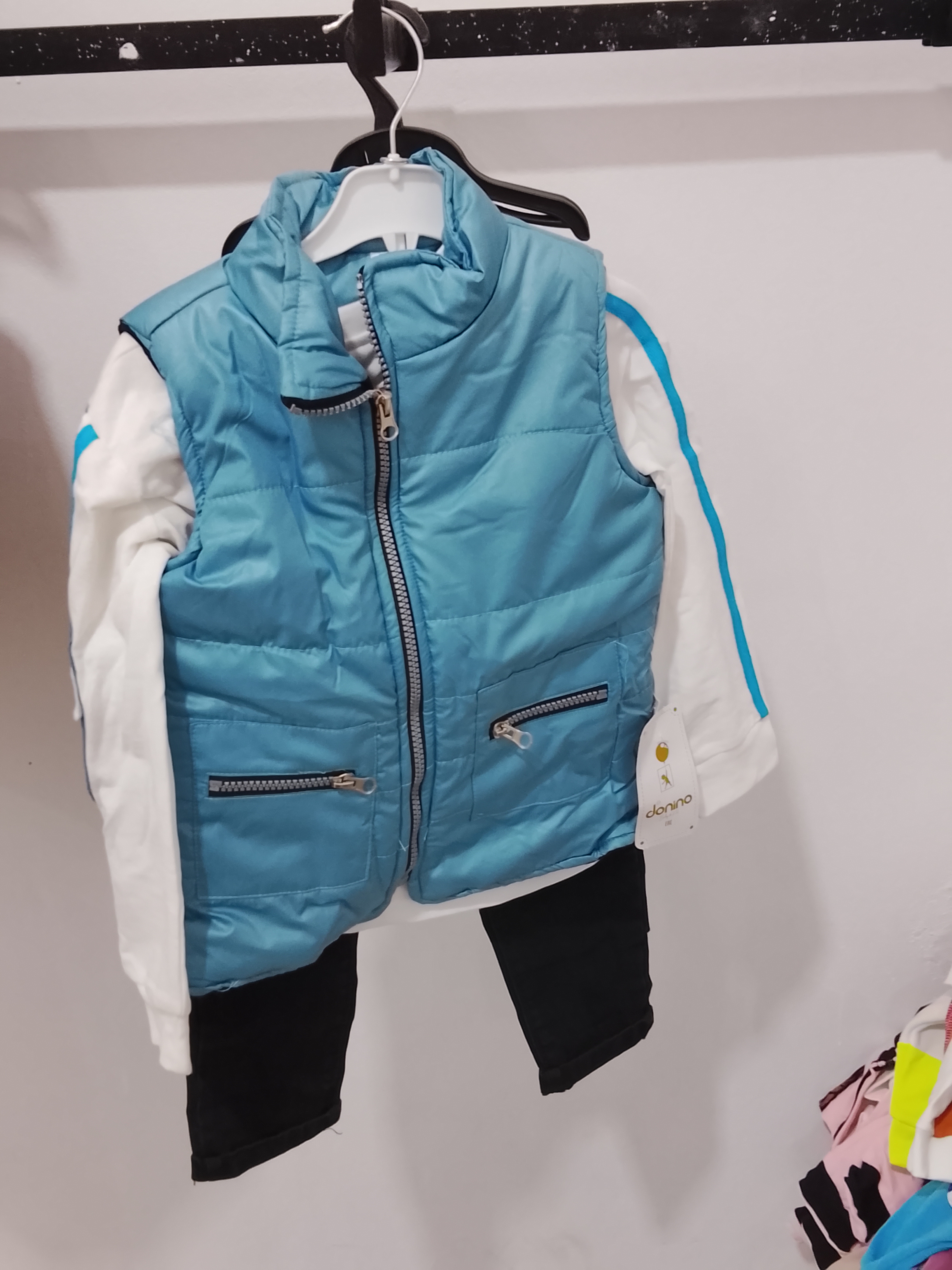 ملابس اطفال